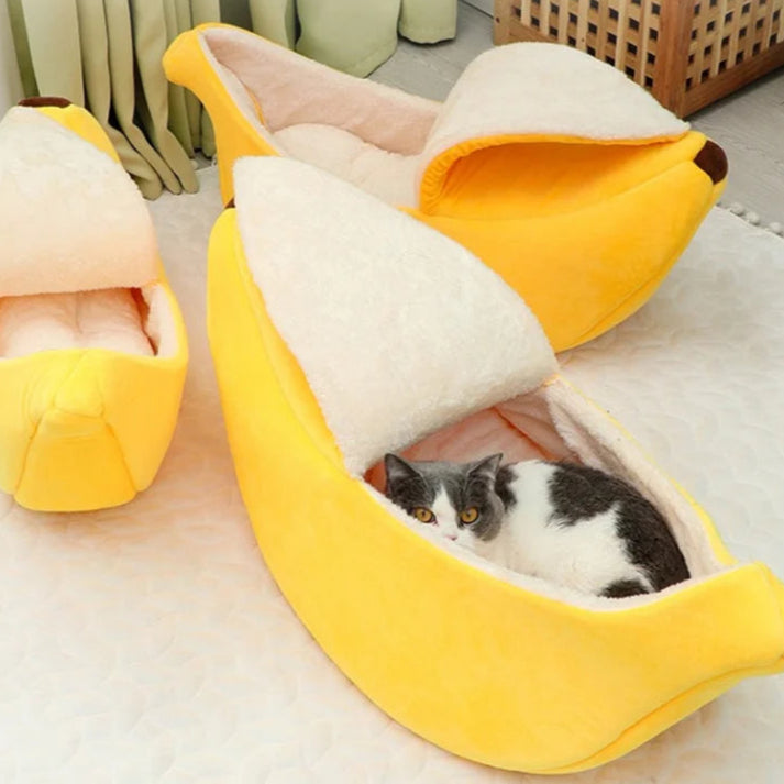 Transform Your Pet's Comfort with the Adorable Banana Cat Bed! 🍌🐾 Perfect for Cats & Small Dogs to Snuggle & Play! 🐱❤️ #CutePets #HomeDecor #PetComfort